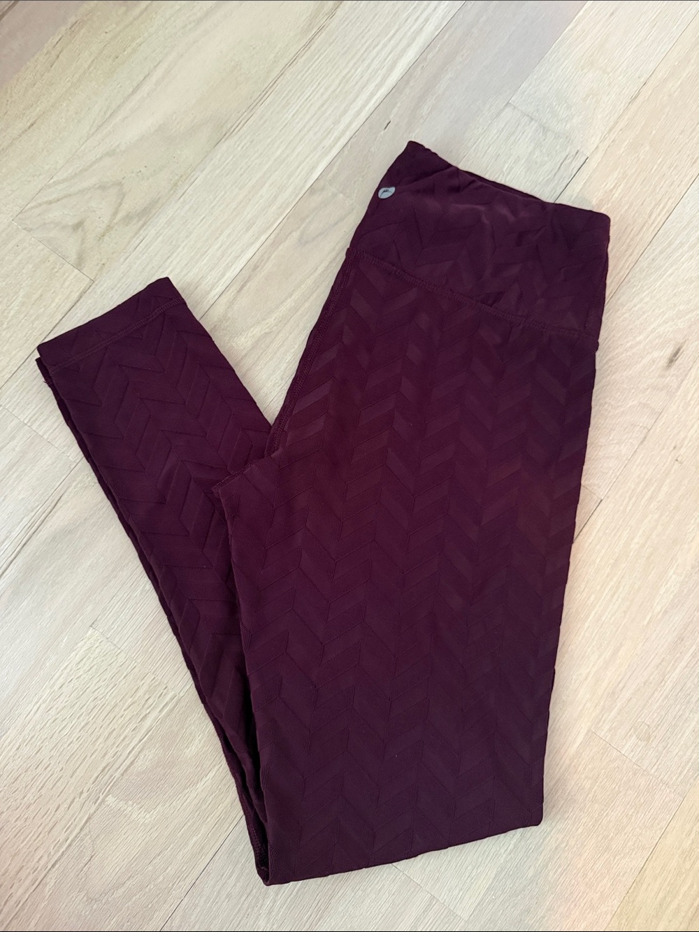 90 Degree By Reflex Maroon Chevron-Textured Leggings
